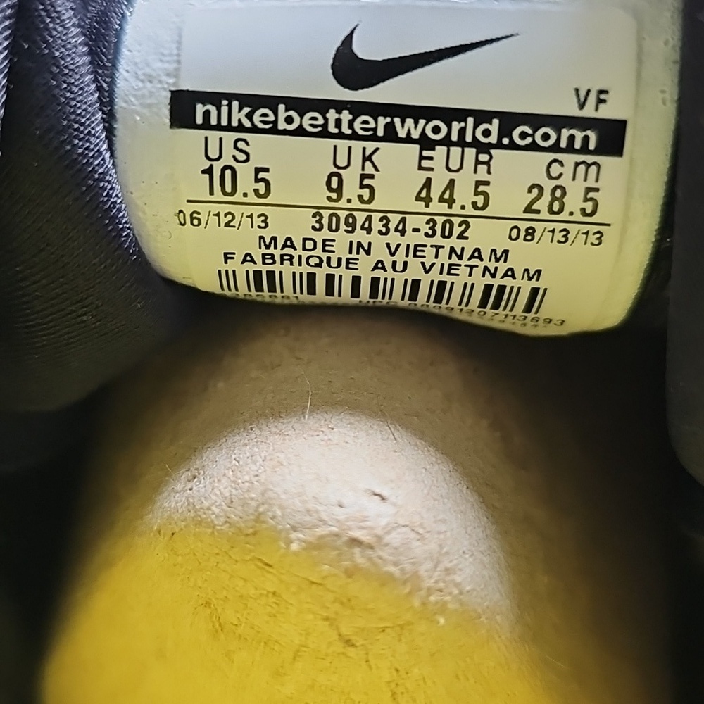 Nike Air Diamond Turf Sneakers Oregon Ducks Theme, Men's 10.5, Great Condition - Picture 13 of 13
